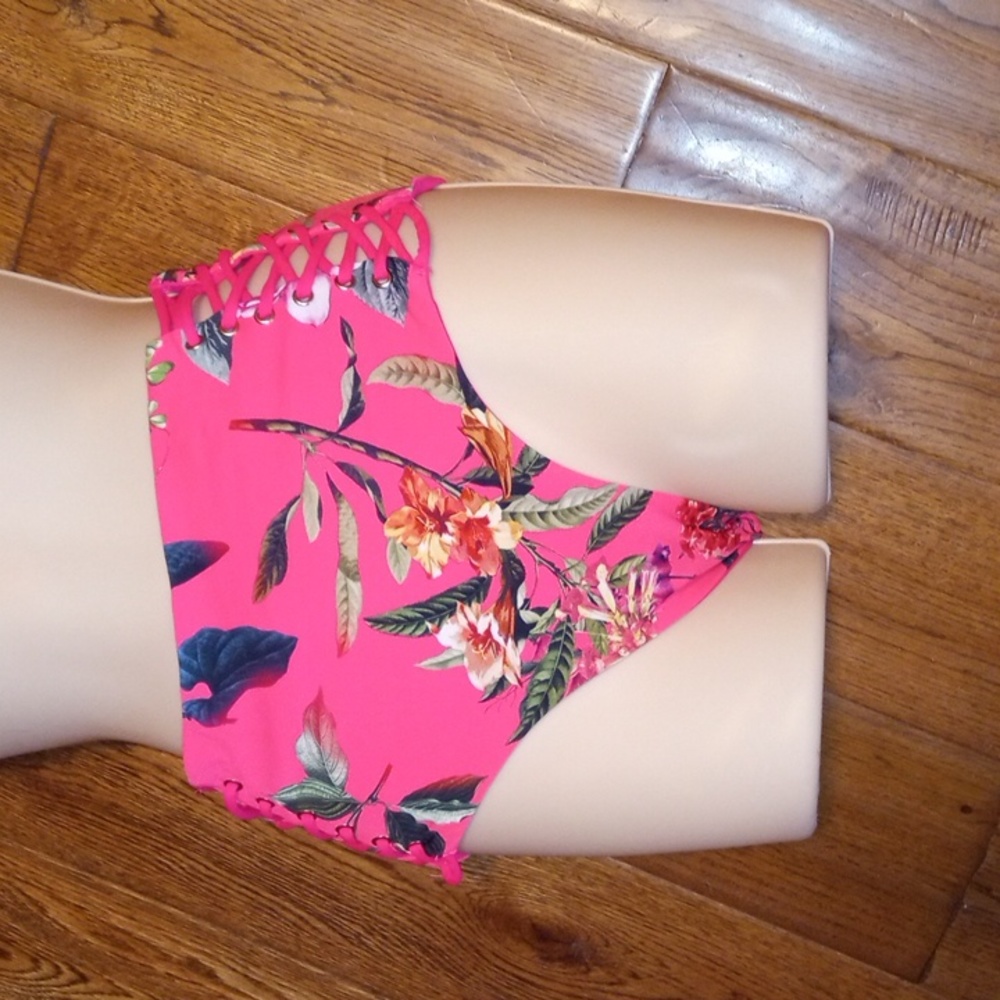 Cute bottoms 🤩